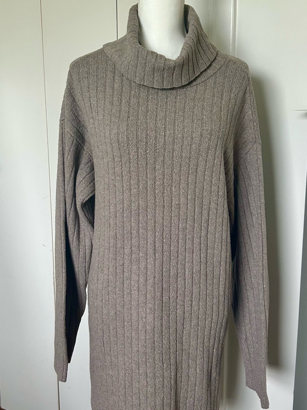 Abercrombie & Fitch Taupe Ribbed Turtleneck Sweater Dress - Picture 1 of 6